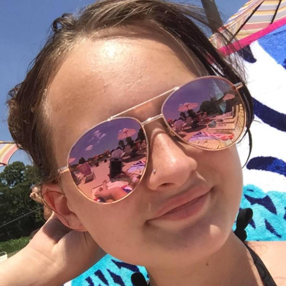 Meet your Posher, Lillian